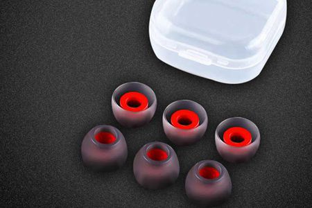 黑色入耳式耳機塞子 黑色入耳式耳機塞子